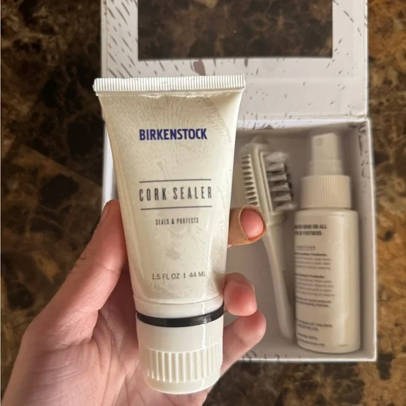 Birkenstock Deluxe Shoe Care Kit – 4-Piece Cleaning & Protection Set - Picture 8 of 12